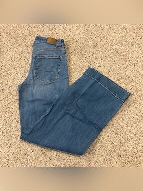 ‼️American Eagle Super High-Waisted Baggy Wide-Leg Jean‼️